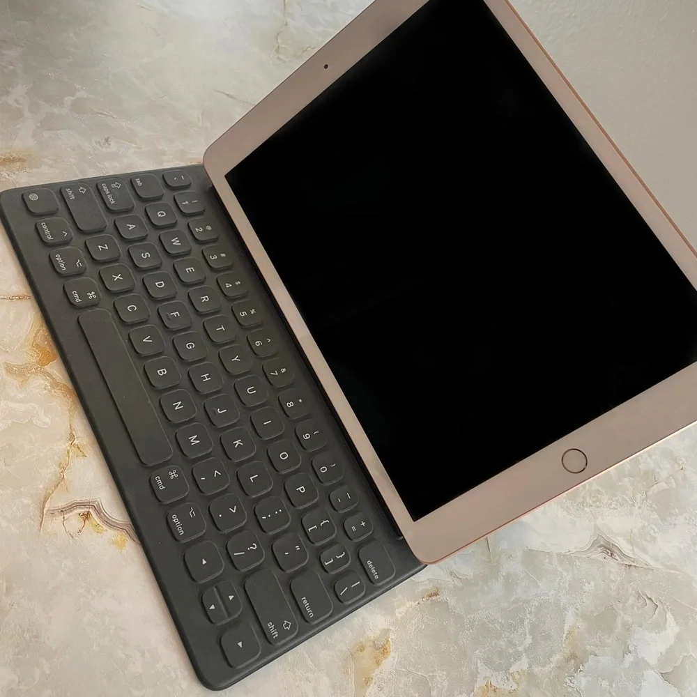Apple - Smart Keyboard: iPad